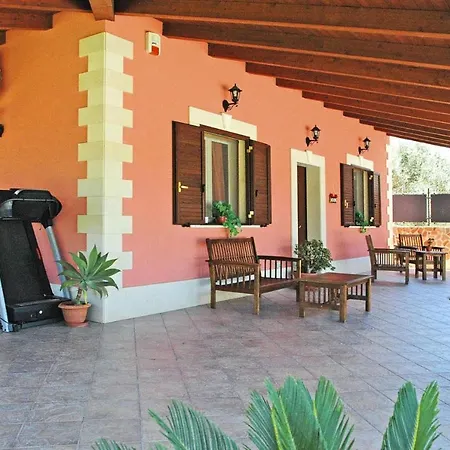 With Private Pool At Siracusa Casa vacanze