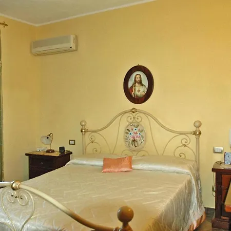 With Private Pool At Siracusa Syracuse