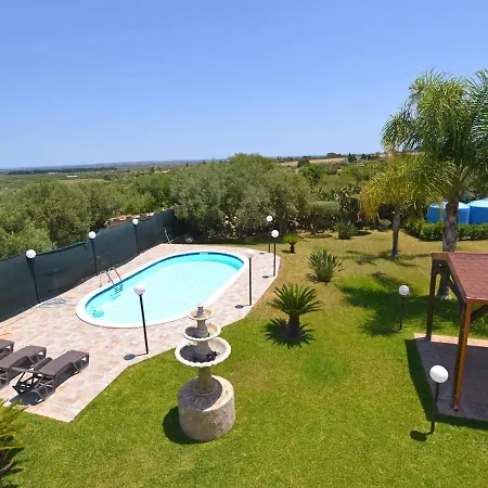 度假居 Floridia With Pool Near *